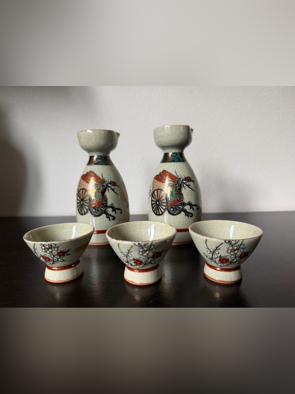 Vintage Kutani Sake set